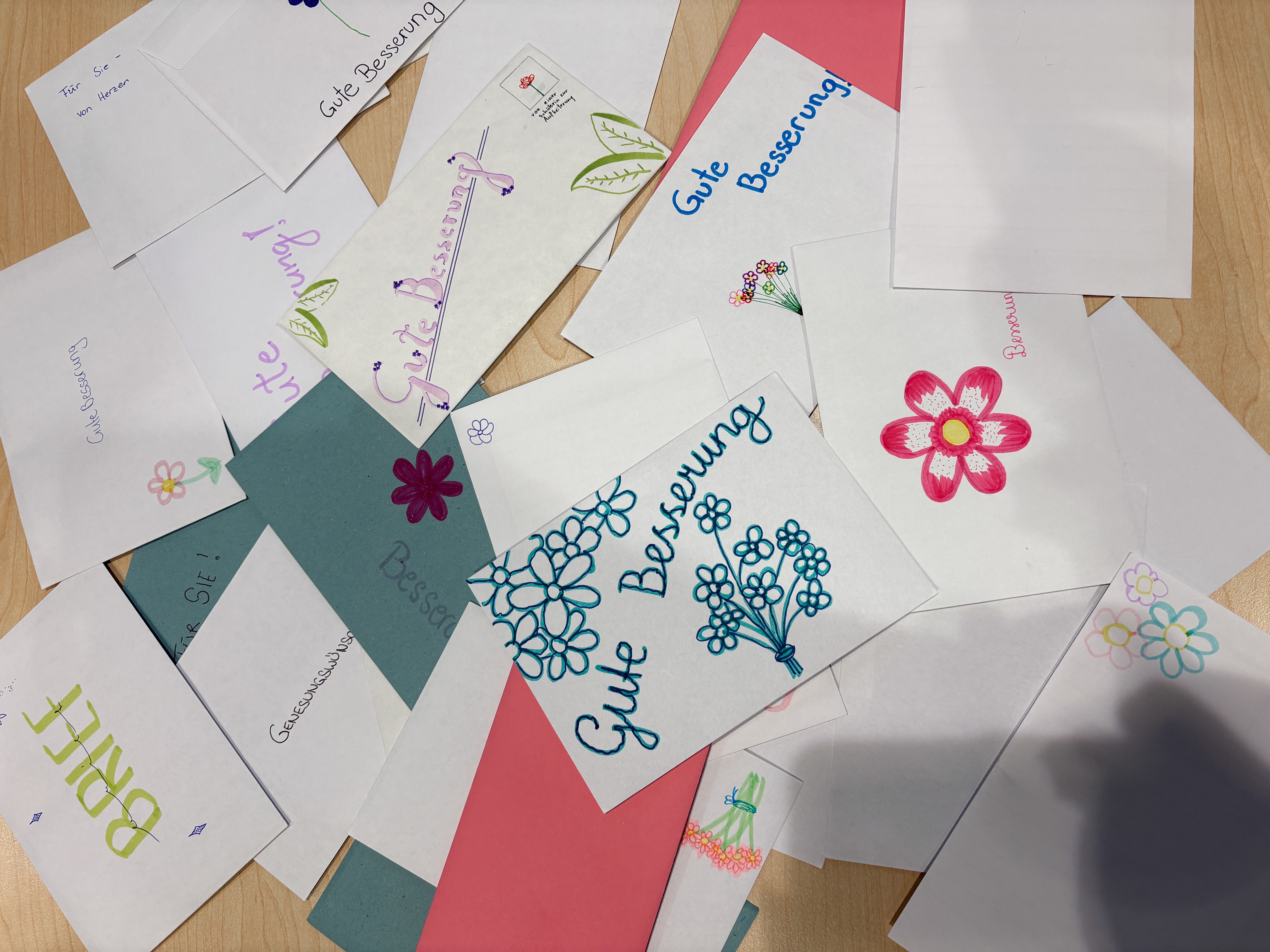 Briefe der 4f des Europagymnasiums Auhof für Patientinnen und Patienten